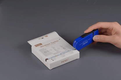 Multi-functional Screwdriver - MOES